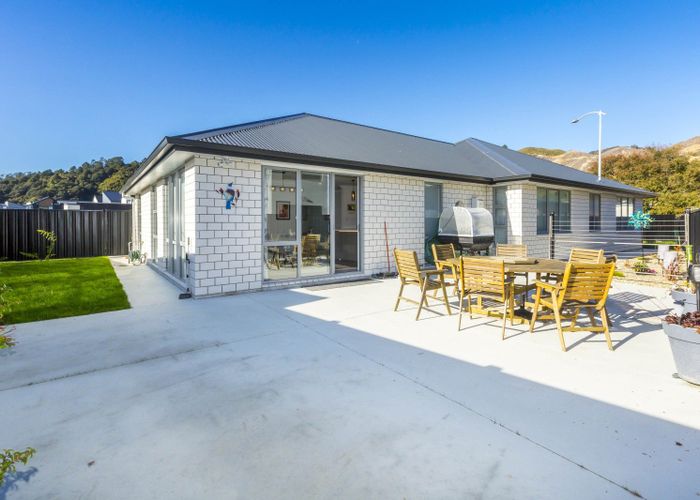  at 1 Mawai Hakona Drive, Wallaceville, Upper Hutt