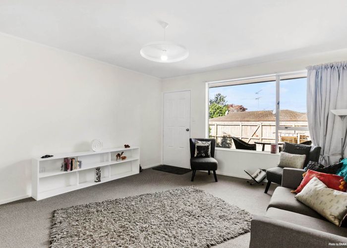  at 2/40 Bertrand Road, Mount Wellington, Auckland