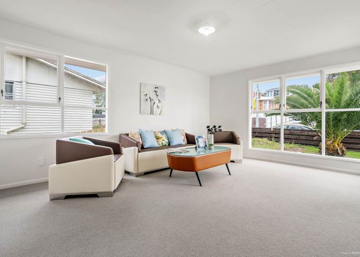  at 4 Ennis Ave, Pakuranga Heights, Manukau City, Auckland