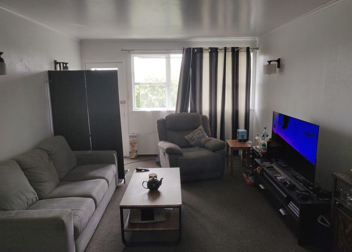  at 105 Te Atatu Road, Te Atatu South, Waitakere City, Auckland