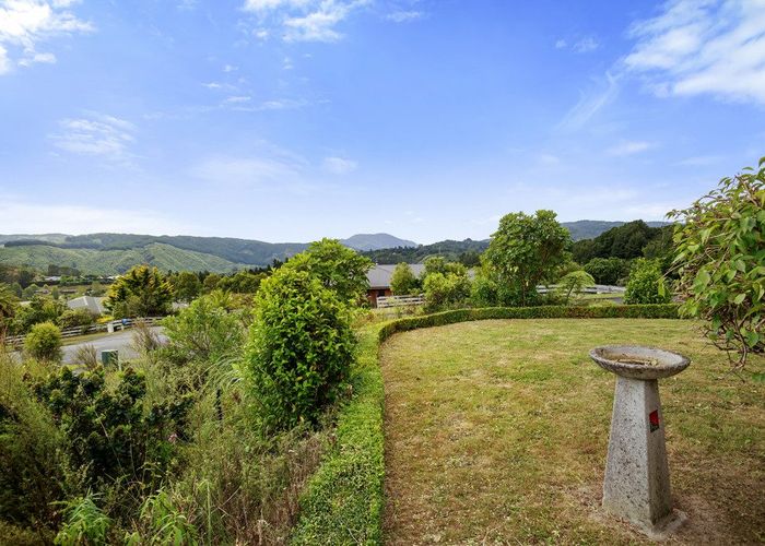  at 32 Mt Marua Way, Timberlea, Upper Hutt