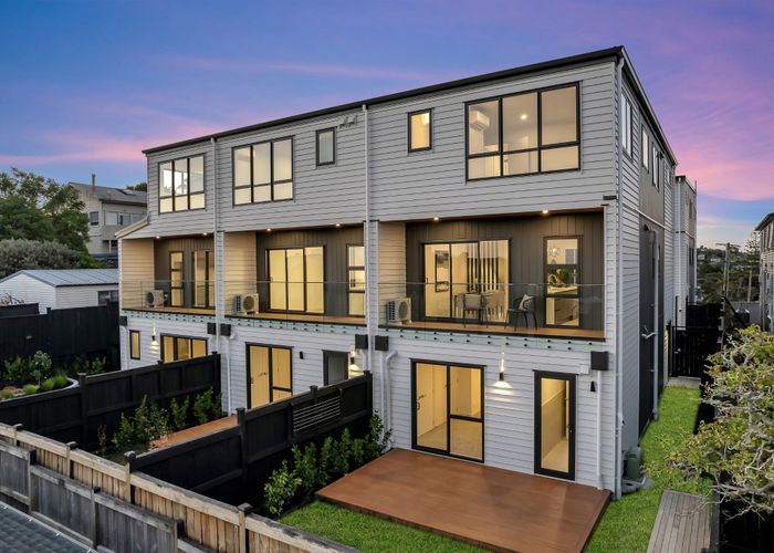  at 23 Pupuke Road, Birkenhead, North Shore City, Auckland