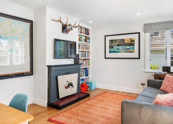  at 9 Range View Road, Mount Albert, Auckland City, Auckland