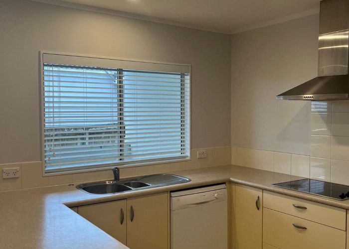  at 2/62 Peter Buck Road, New Windsor, Auckland City, Auckland