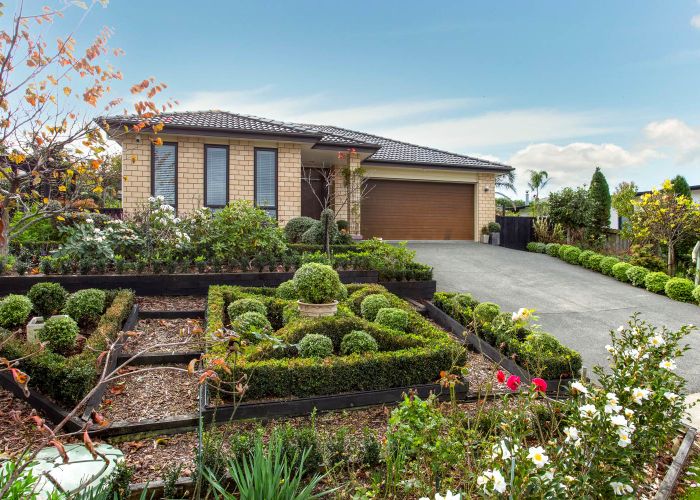 Free property data for 27 Motiti Street, Warkworth homes.co.nz