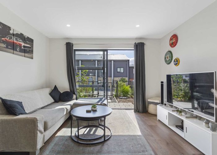  at 8 Jabuka Street, Glen Eden, Waitakere City, Auckland