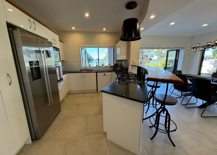  at 83 Ferry Parade, Herald Island, Auckland