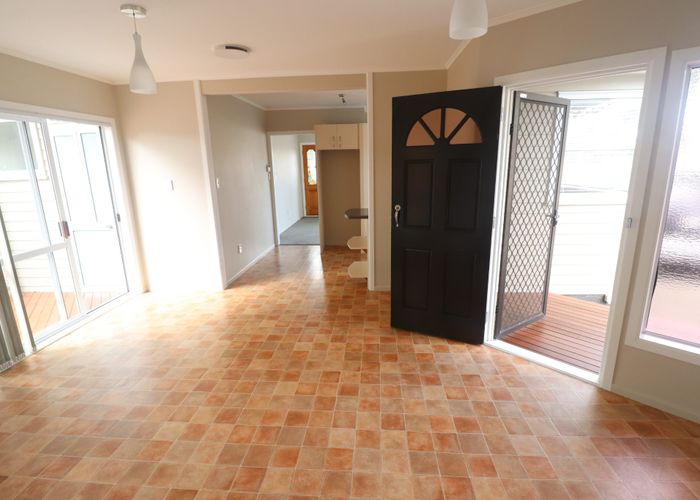  at 81 Sturges Road, Henderson, Waitakere City, Auckland