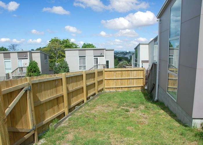  at 559B Glenfield Road, Glenfield, North Shore City, Auckland