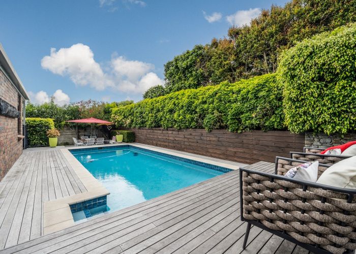  at 3 Trident Place, Shelly Park, Auckland