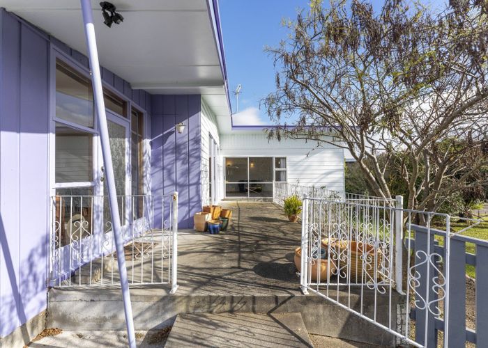  at 27 Parkland Crescent, Terrace End, Palmerston North