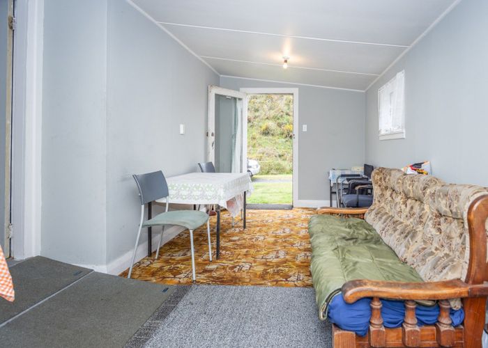  at 34 Edward Avenue, Pukemiro