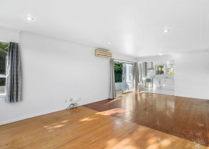  at 23 Carlton Street, Hillsborough, Auckland