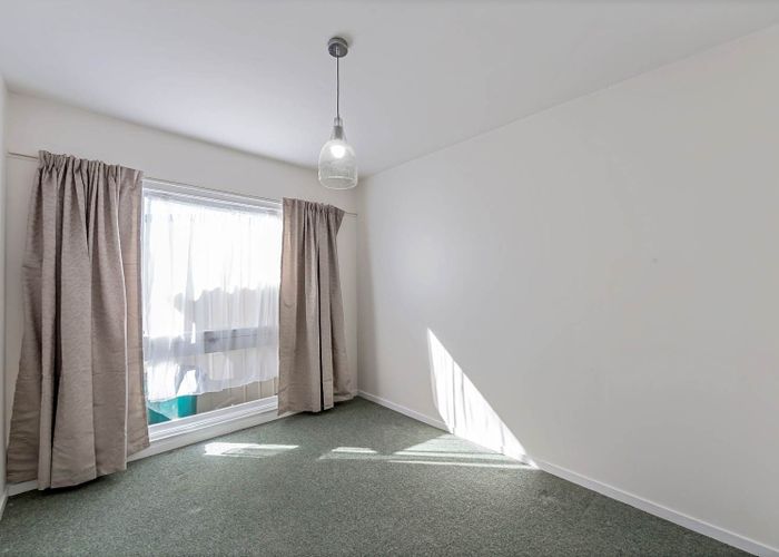  at 2/1 Glen Road, Browns Bay, North Shore City, Auckland