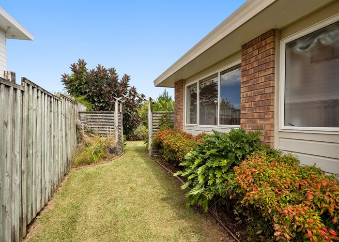  at 16 Harbour Lights Close, West Harbour, Waitakere City, Auckland