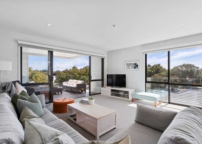  at 402/2A Raurenga Avenue, Royal Oak, Auckland City, Auckland