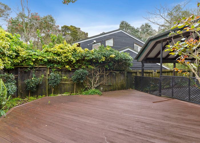  at 2/63 Raleigh Road, Northcote, Auckland