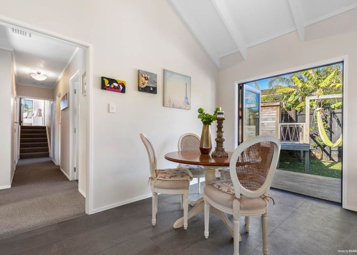  at 6 Standish Place, Bayview, Auckland