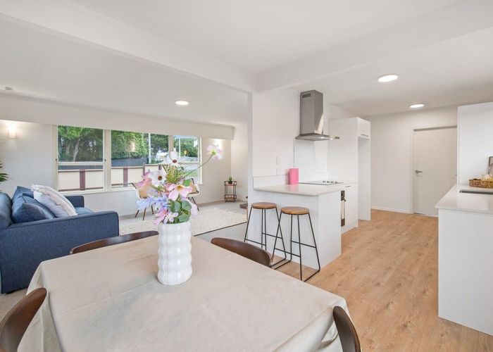  at 42 Ray Small Drive, Pahurehure, Papakura