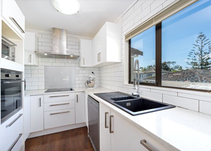  at 6B Orton Street, Glenfield, North Shore City, Auckland