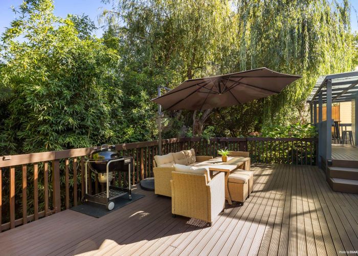  at 2/6 Angelo Avenue, Howick, Manukau City, Auckland
