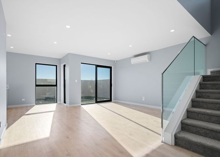  at 8 TAIPAHITINI ROAD, Rosehill, Papakura, Auckland