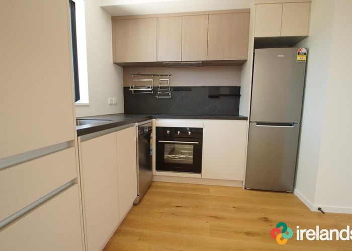  at 2/32 Cross Street, Phillipstown, Christchurch City, Canterbury