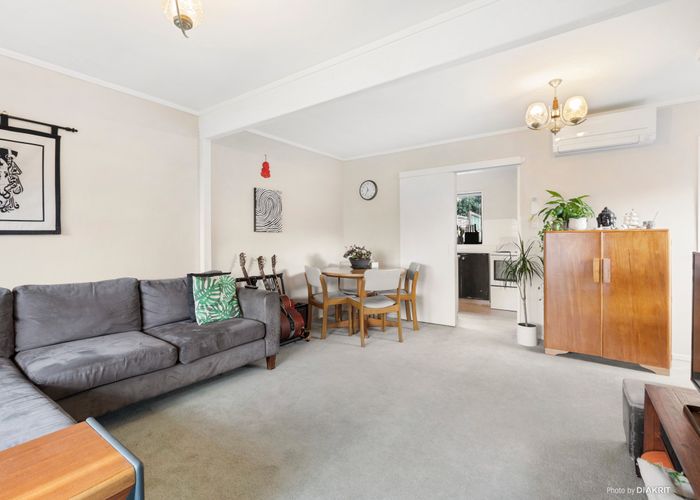  at 236A Queens Drive, Lyall Bay, Wellington