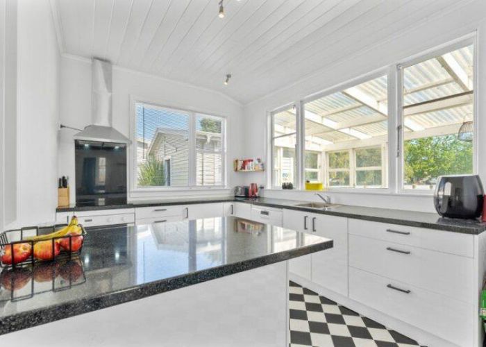  at 15 Kelvin Street, Aramoho, Whanganui, Manawatu / Whanganui