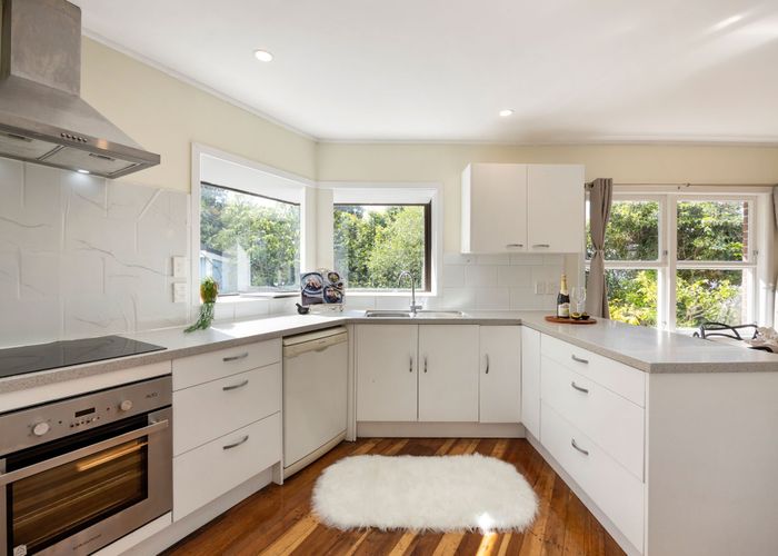  at 16 Helena Road, Hillcrest, Hamilton