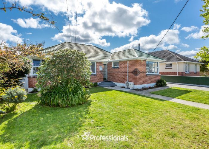 at 14 Courtenay Road, Heretaunga, Upper Hutt