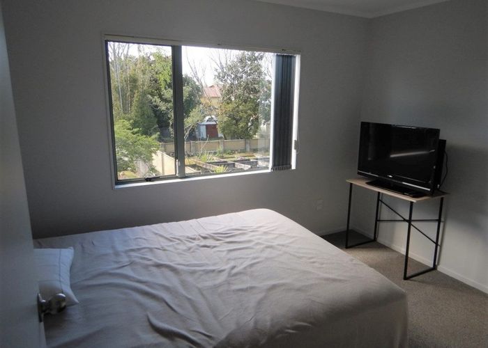  at 13 Kona Crecent, Henderson, Waitakere City, Auckland