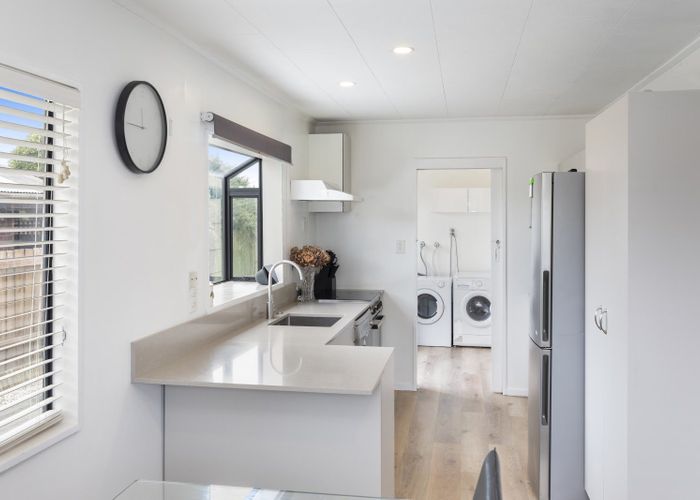  at 64 Effingham Street, North New Brighton, Christchurch City, Canterbury