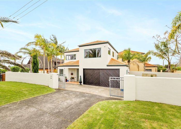  at 122 Beach Road, Te Atatu Peninsula, Auckland