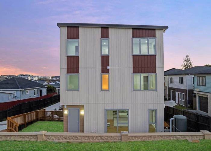  at Lot 1/8 Reeves Avenue, Papatoetoe, Manukau City, Auckland