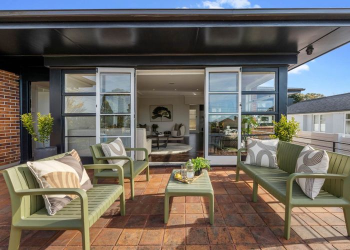  at 8 Kohanga Road, Mangere Bridge, Manukau City, Auckland
