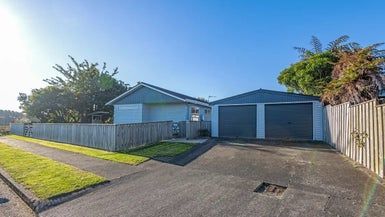  at 12 Walker Crescent, Bulls