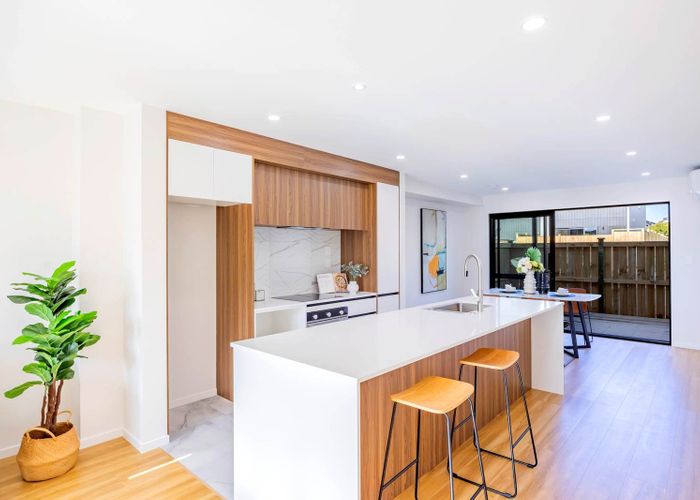  at 56 Adamson Road, Flat Bush, Manukau City, Auckland