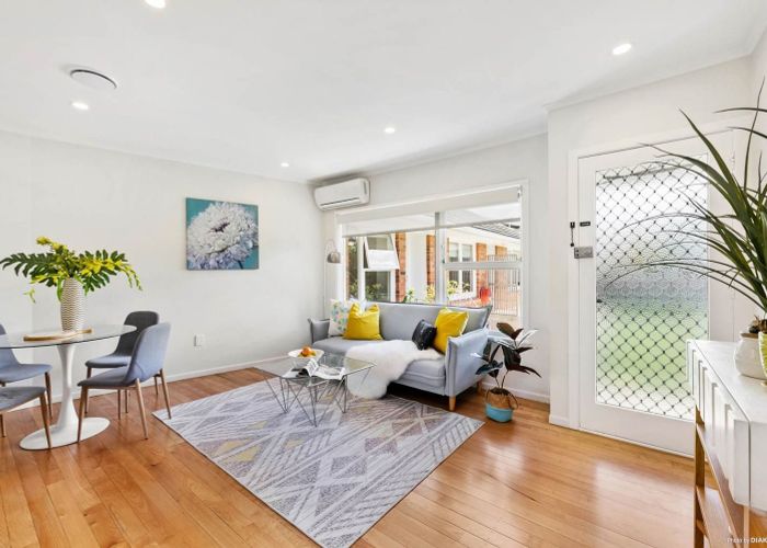  at 2/30 Hororata Road, Hauraki, North Shore City, Auckland