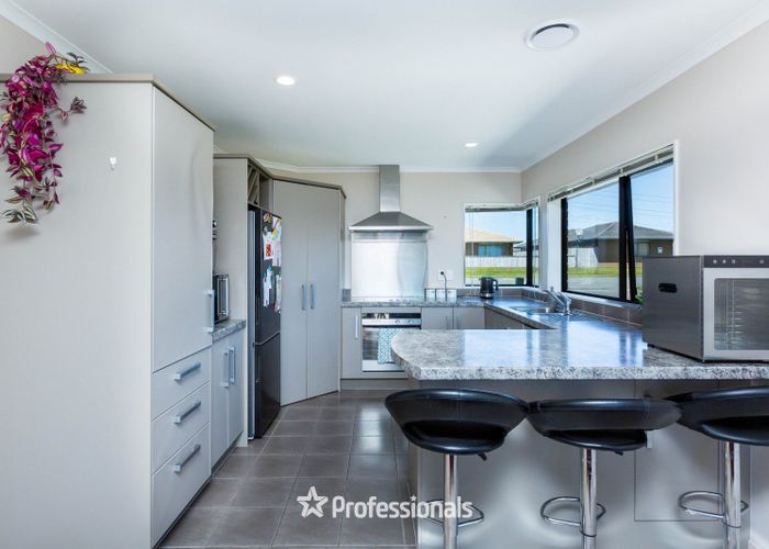  at 9 Percy Kinsman Crescent, Riverstone Terraces, Upper Hutt, Wellington