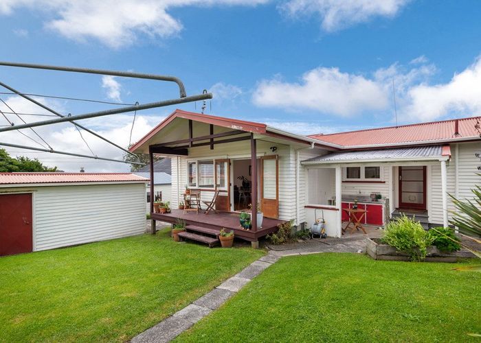  at 10 Japonica Drive, Beach Haven, North Shore City, Auckland