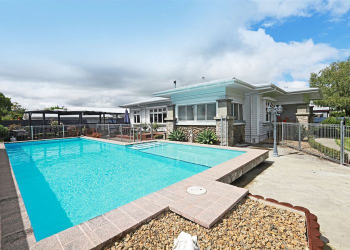  at 516 Whitehead Road, Hastings, Hastings