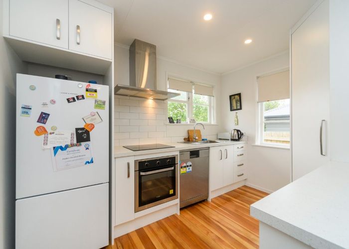  at 2 Forth Terrace, Roslyn, Palmerston North