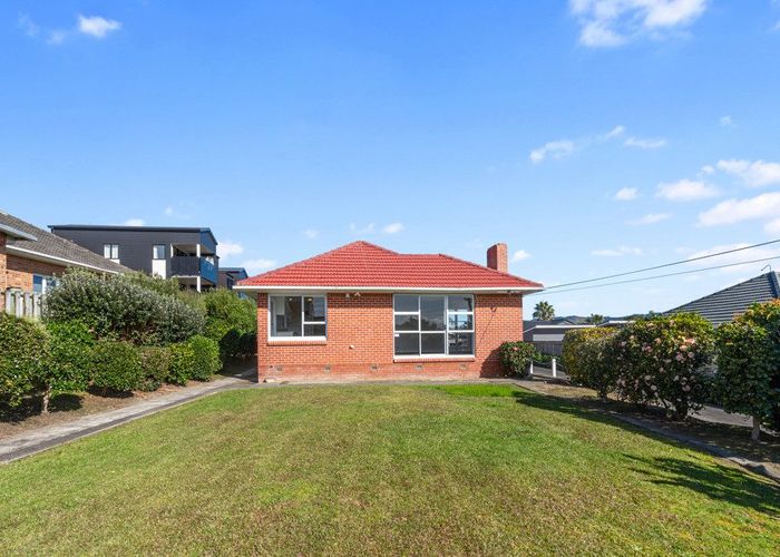  at 27 View Road, Henderson, Waitakere City, Auckland