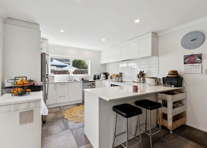  at 36  Windoma Circle, Manukau, Manukau City, Auckland
