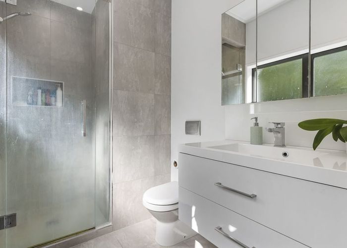  at 9 Crown Hill Cl, Forrest Hill, North Shore City, Auckland