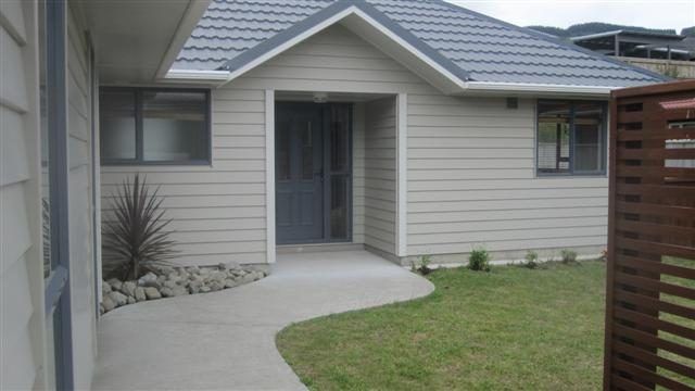  at 12 Mcewen Crescent, Riverstone Terraces, Upper Hutt