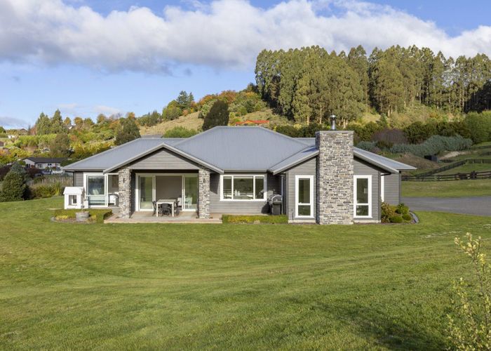  at 7 Lochinvar Lane, Acacia Bay, Taupo, Waikato