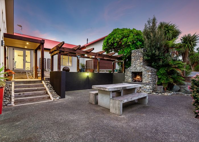 For sale 407 Grays Road, Pauatahanui, Porirua, Wellington homes.co.nz