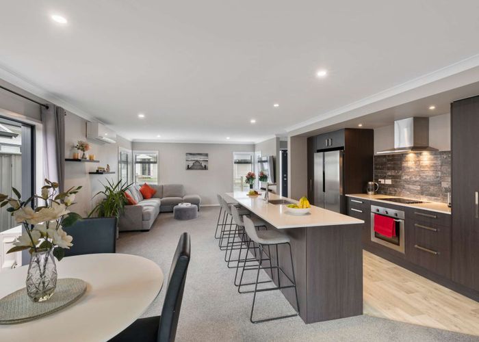  at 2 Magnolia Lane, Helensville